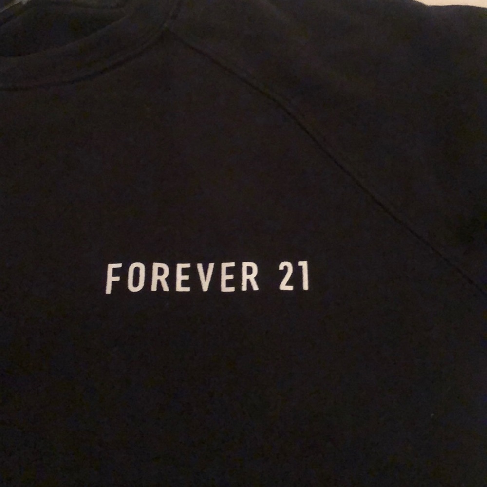 Sweatshirt - Picture 2 of 4